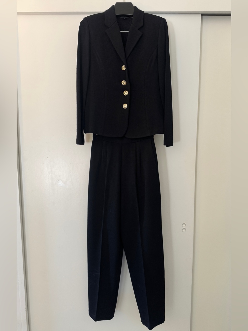 St. John Black Knit Two-Piece Suit Jacket & Pants Vintage 90s Like New 4/ S